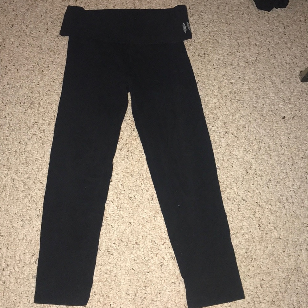 Black Victoria’s Secret, cropped leggings.